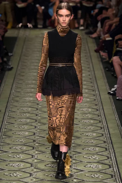 Look 73